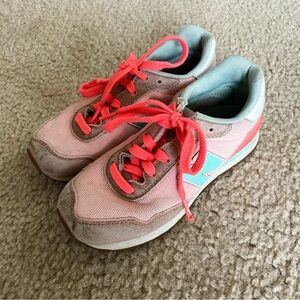 New Balance Girls 515 V1 Lace Up Sneakers in Pink and Aqua Size 13